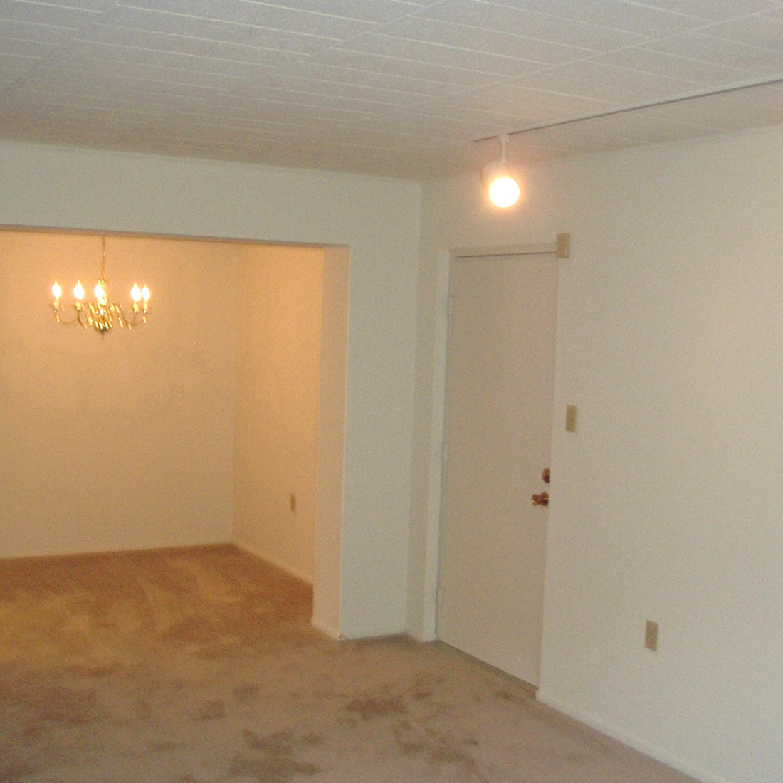 interior of Apt. 17