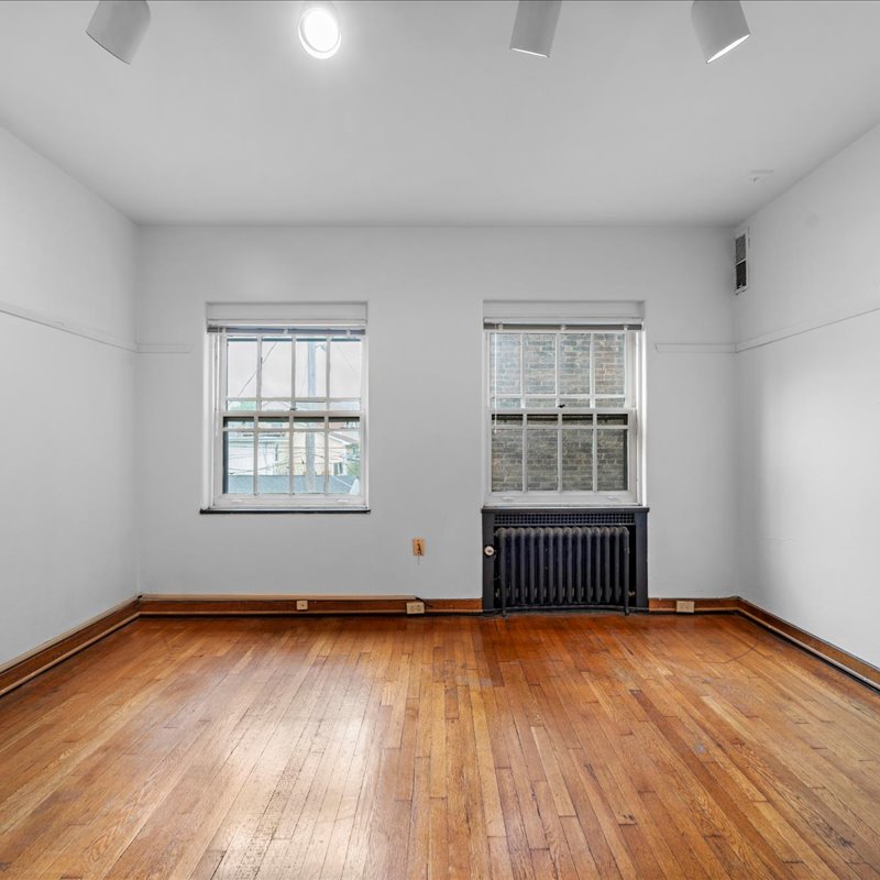 interior of 342 S. Highland Ave, Apt. 11B