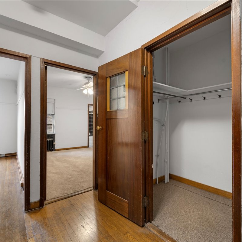 interior of 342 S. Highland Ave, Apt. 11B