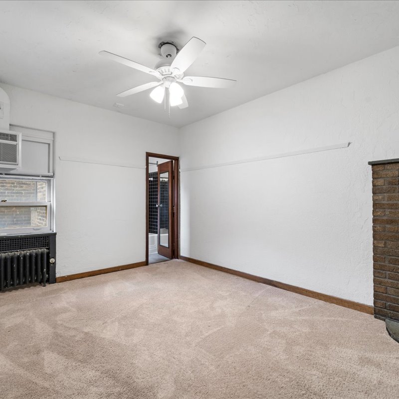 interior of 342 S. Highland Ave, Apt. 11B