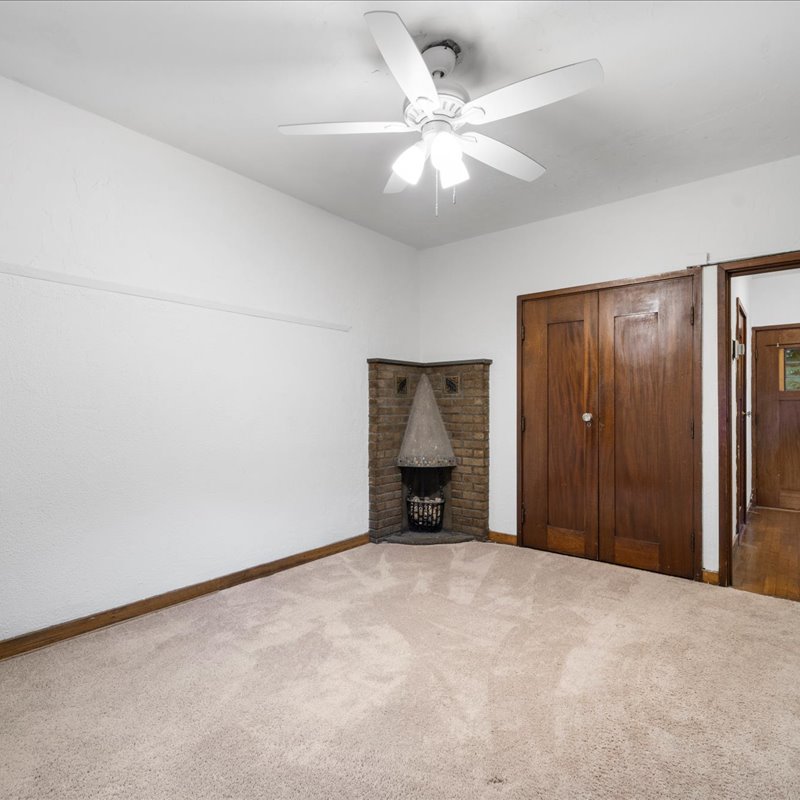 interior of 342 S. Highland Ave, Apt. 11B