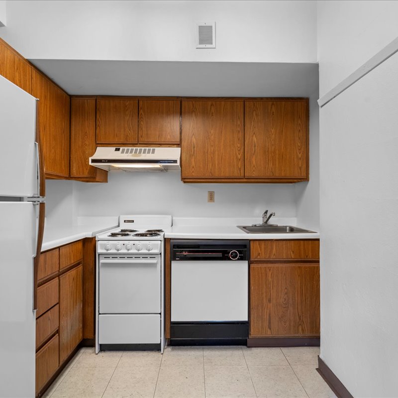 interior of 342 S. Highland Ave, Apt. 11B